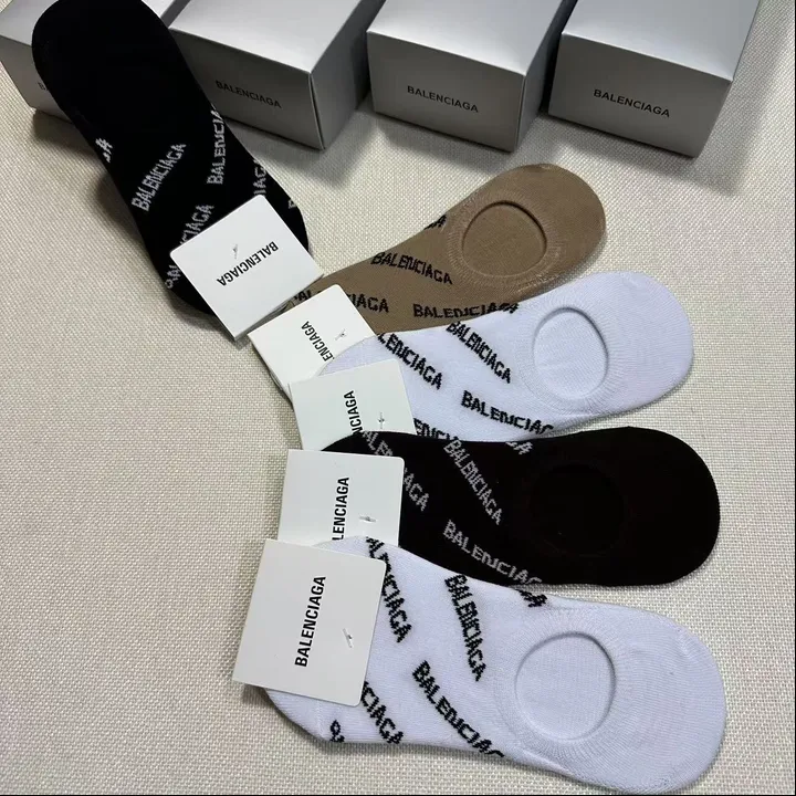 スーパーコピー バレンシアガ 靴下
