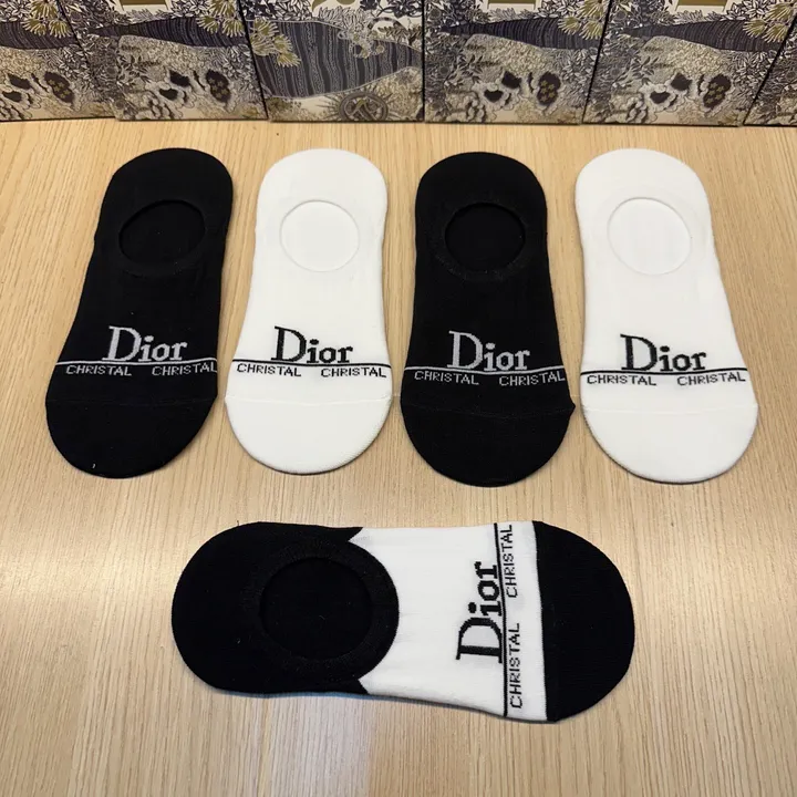 スーパーコピー ディオール 靴下