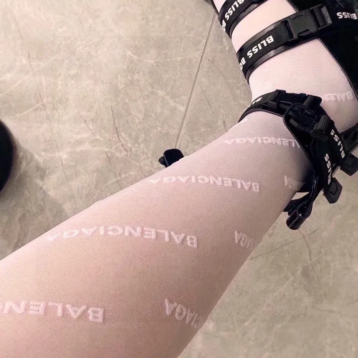 スーパーコピー バレンシアガ 靴下