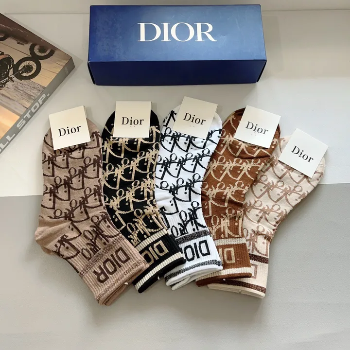 スーパーコピー ディオール 靴下