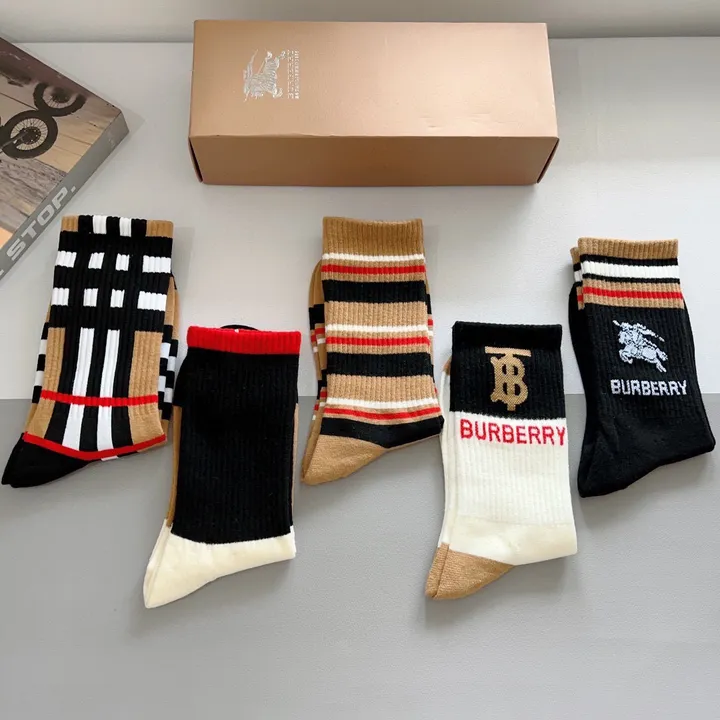 スーパーコピー プラダ 靴下