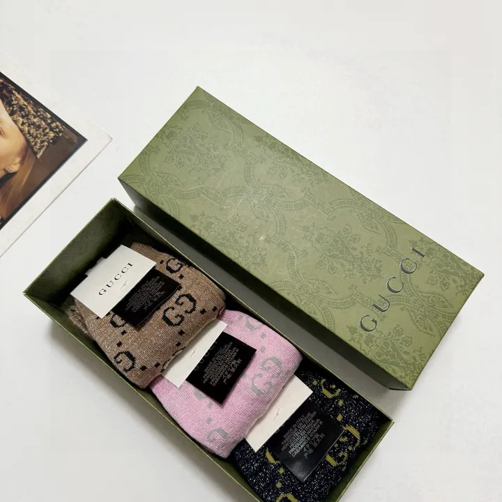 スーパーコピー グッチ 靴下