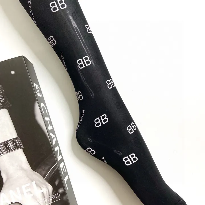 スーパーコピー バレンシアガ 靴下