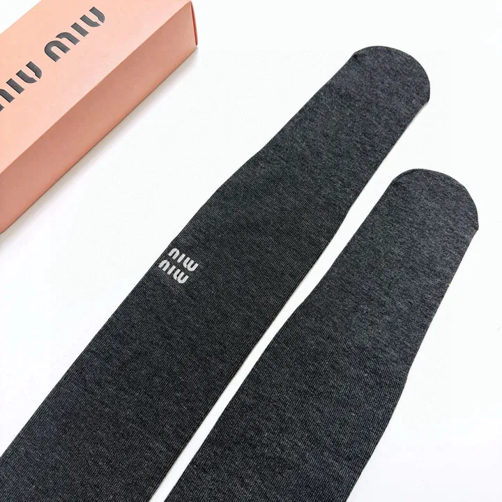 スーパーコピー ミュウミュウ 靴下