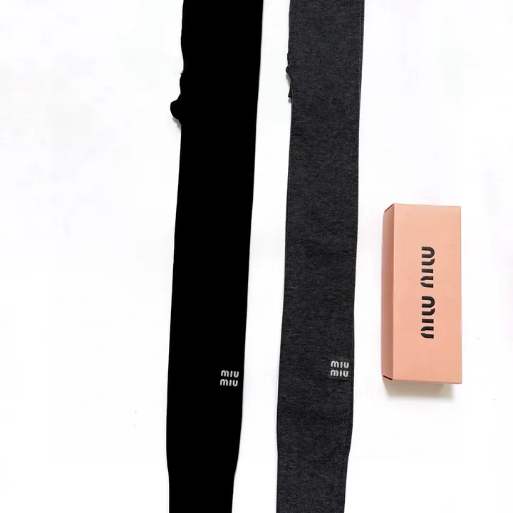 スーパーコピー ミュウミュウ 靴下