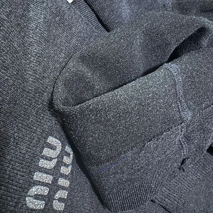 スーパーコピー ミュウミュウ 靴下