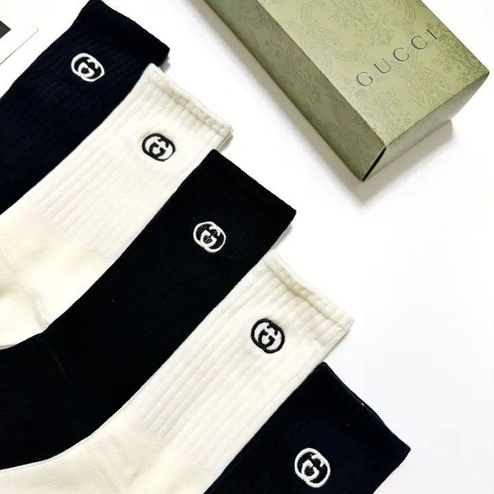 スーパーコピー グッチ 靴下