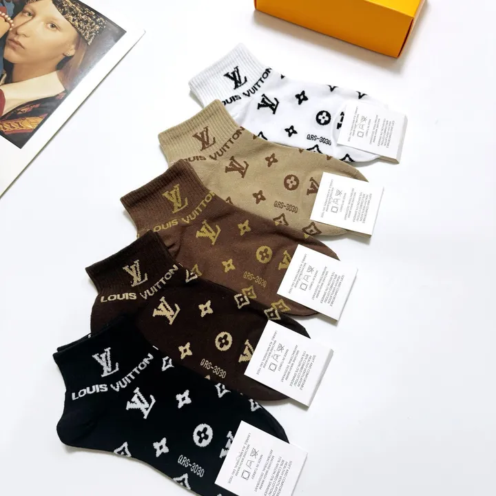 スーパーコピー ルイヴィトン 靴下