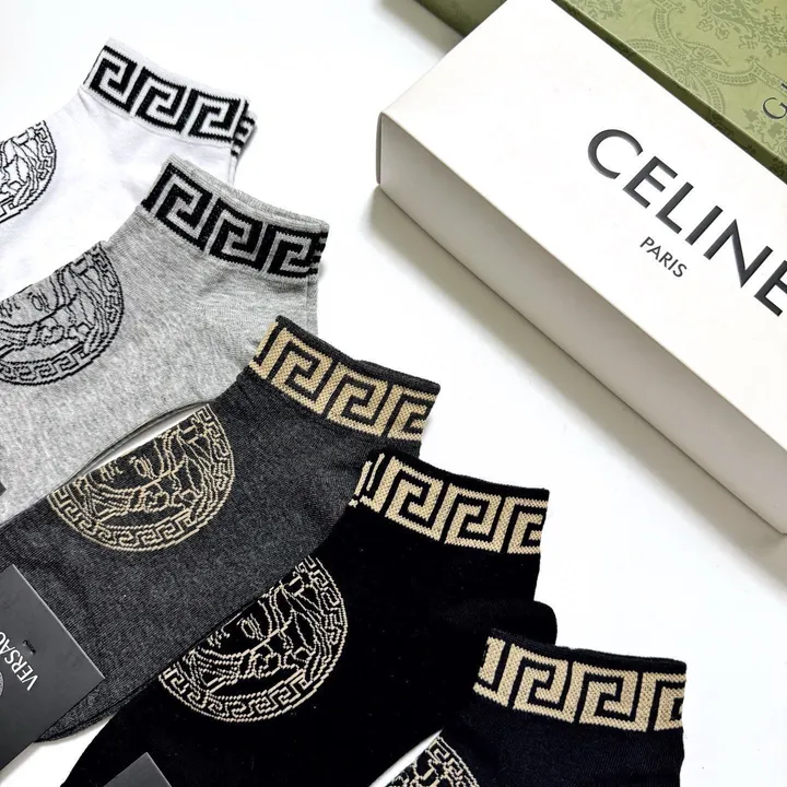 スーパーコピー ヴェルサーチ 靴下