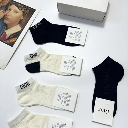 スーパーコピー ディオール 靴下