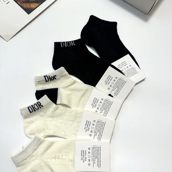 スーパーコピー ディオール 靴下