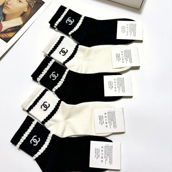 スーパーコピー シャネル 靴下