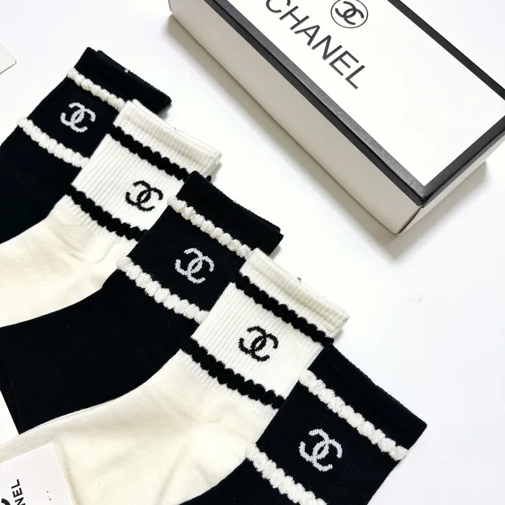 スーパーコピー シャネル 靴下
