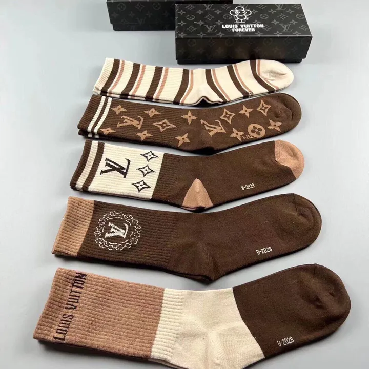 スーパーコピー ルイヴィトン 靴下