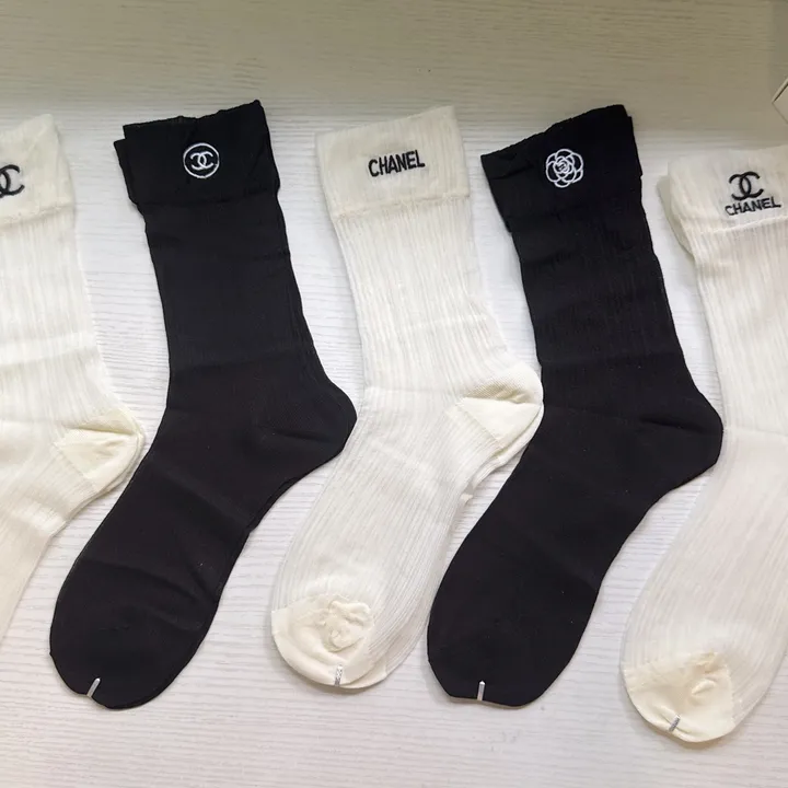 スーパーコピー シャネル 靴下