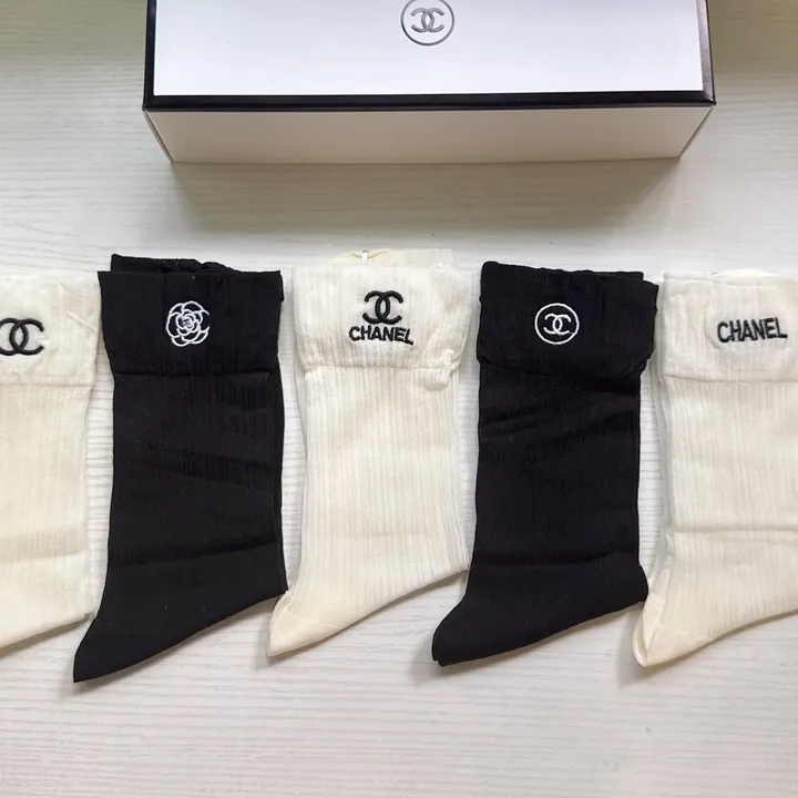 スーパーコピー シャネル 靴下