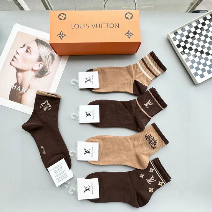 スーパーコピー ルイヴィトン 靴下