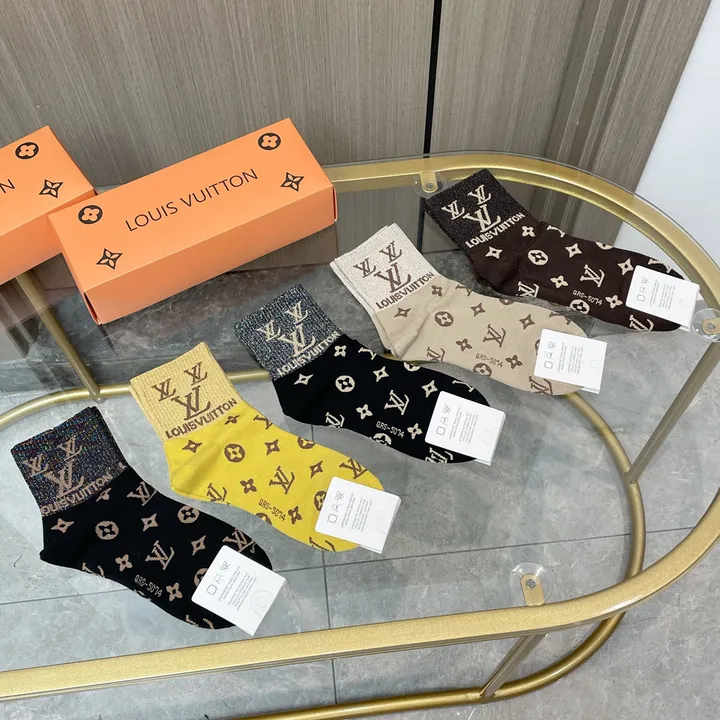 スーパーコピー ルイヴィトン 靴下