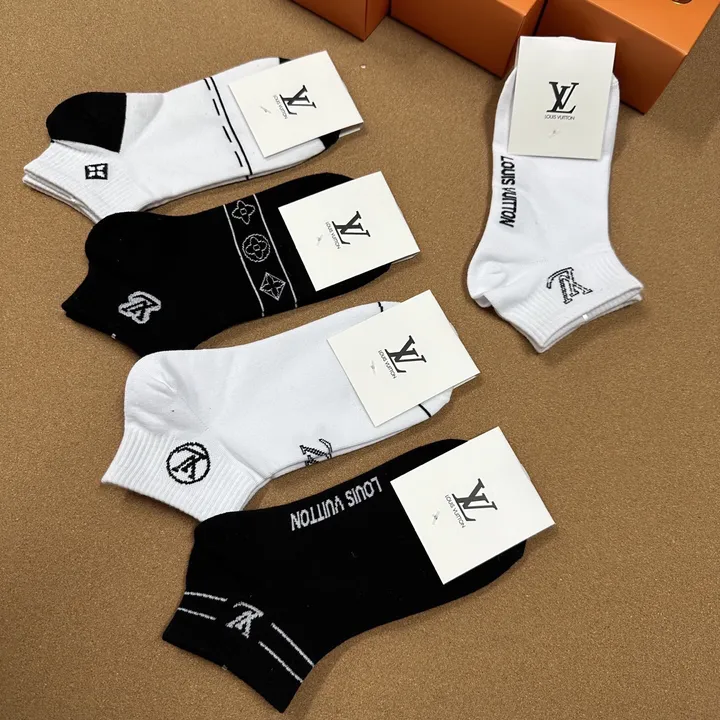 スーパーコピー ルイヴィトン 靴下