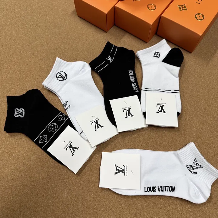スーパーコピー ルイヴィトン 靴下