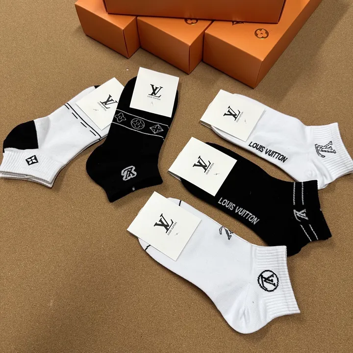 スーパーコピー ルイヴィトン 靴下