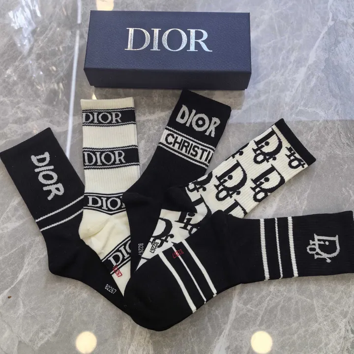 スーパーコピー ディオール 靴下