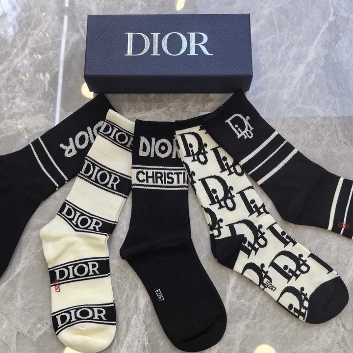 スーパーコピー ディオール 靴下