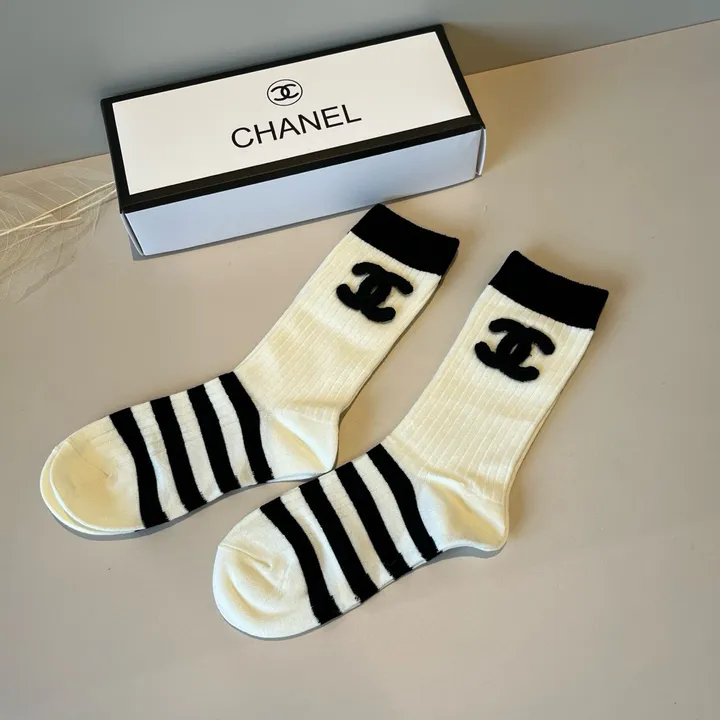スーパーコピー シャネル 靴下
