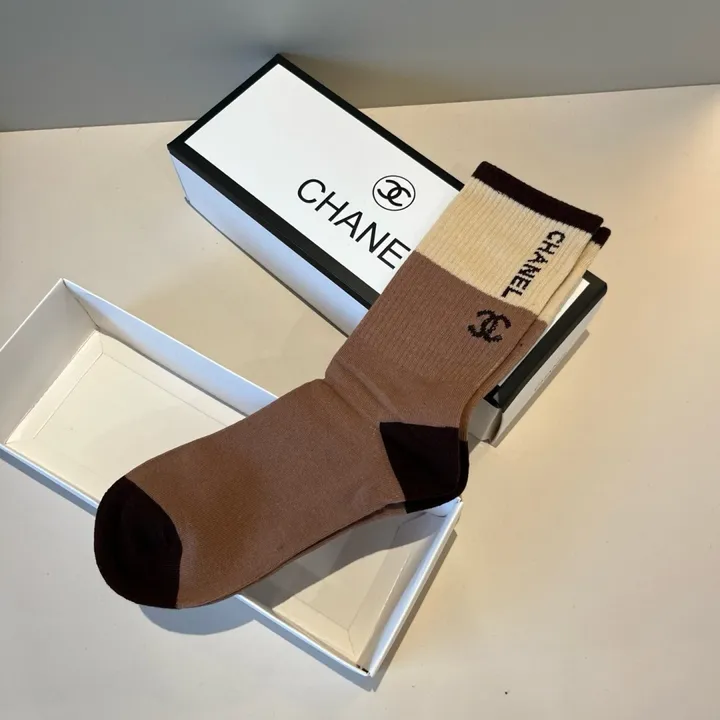 スーパーコピー シャネル 靴下