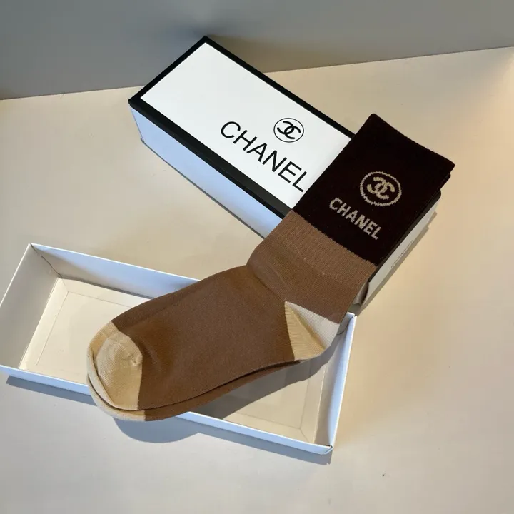 スーパーコピー シャネル 靴下