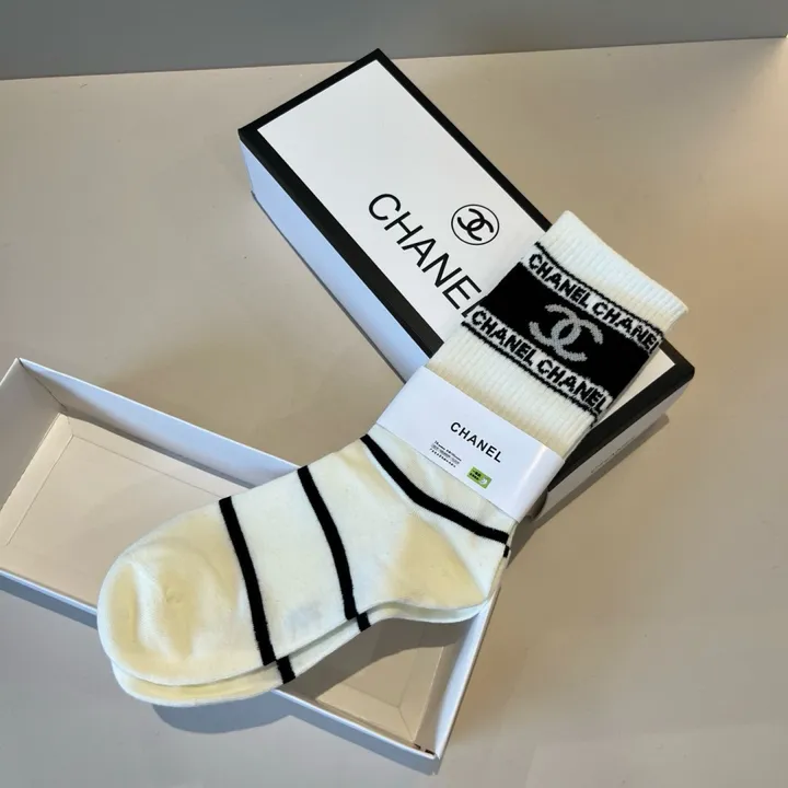 スーパーコピー シャネル 靴下