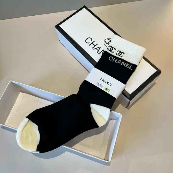 スーパーコピー シャネル 靴下