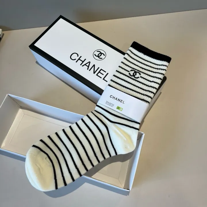 スーパーコピー シャネル 靴下