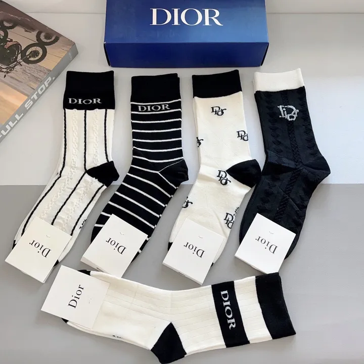 スーパーコピー ディオール 靴下
