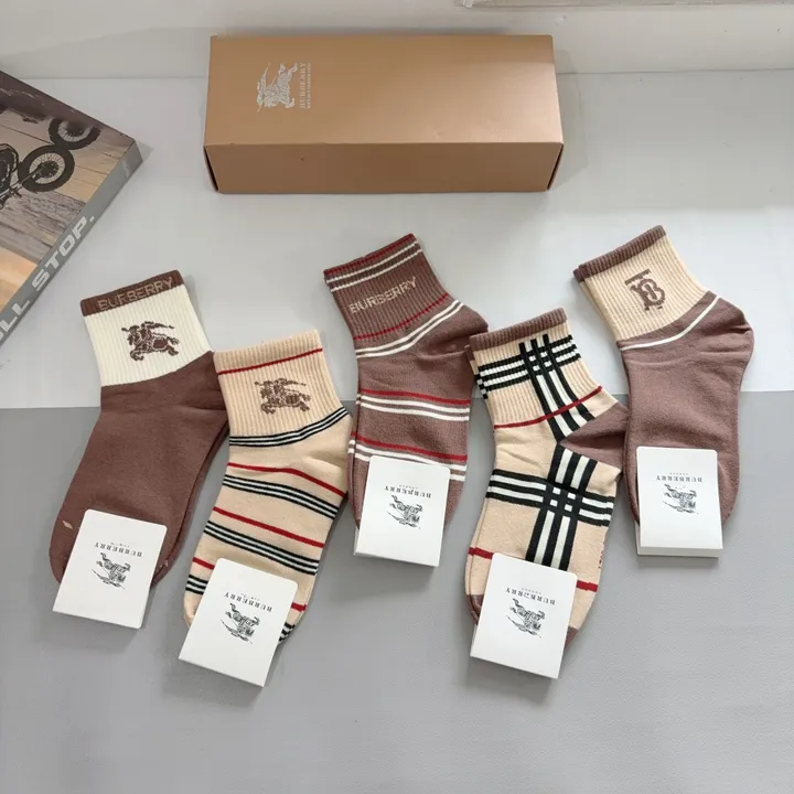 スーパーコピー プラダ 靴下