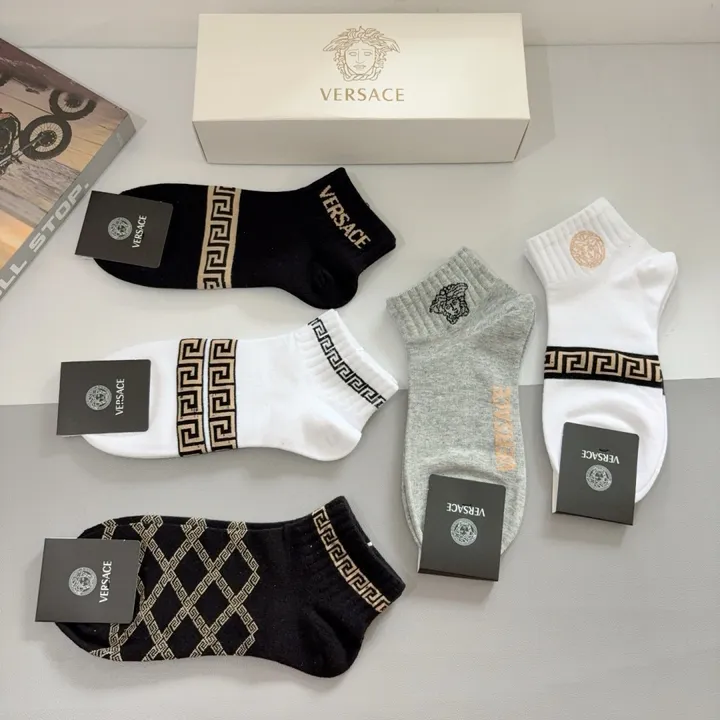 スーパーコピー ヴェルサーチ 靴下