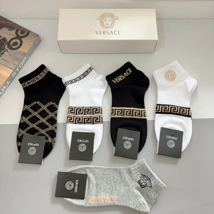 スーパーコピー ヴェルサーチ 靴下