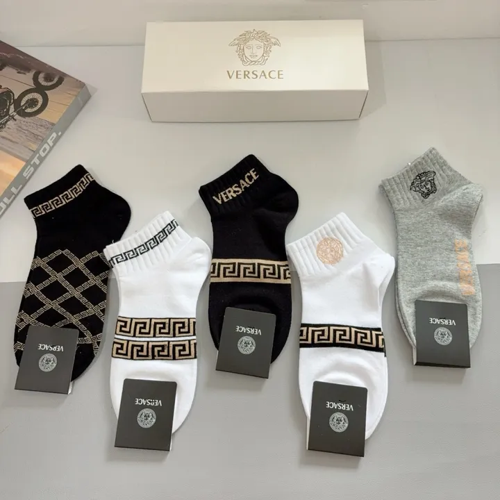 スーパーコピー ヴェルサーチ 靴下