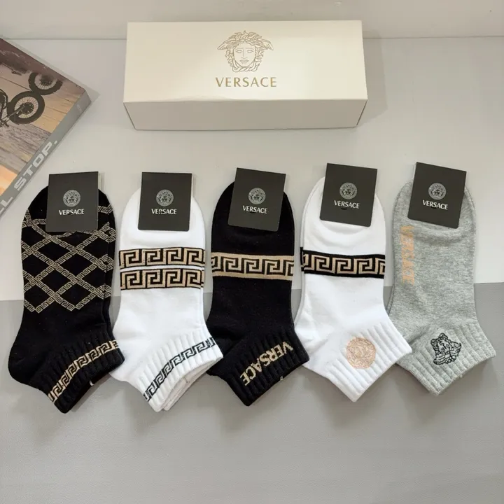 スーパーコピー ヴェルサーチ 靴下