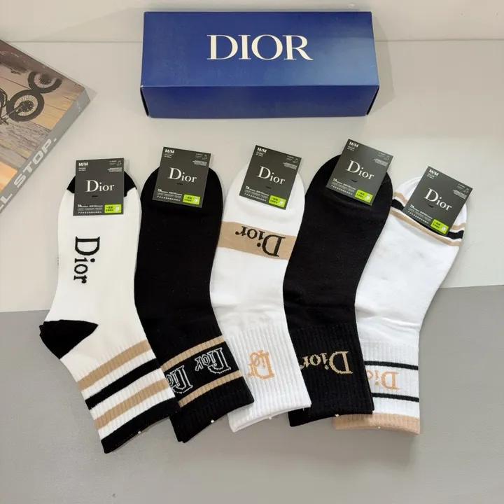 スーパーコピー ディオール 靴下