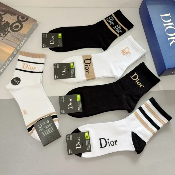スーパーコピー ディオール 靴下