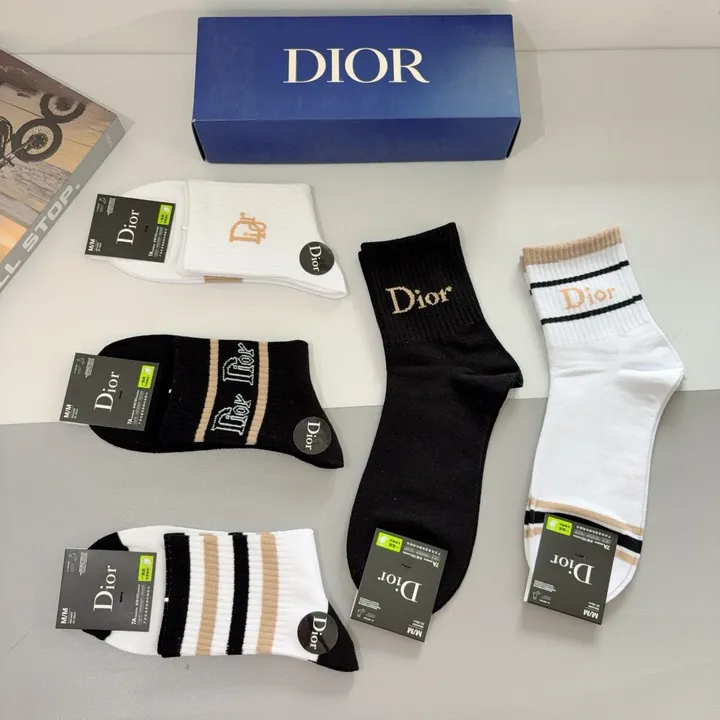 スーパーコピー ディオール 靴下