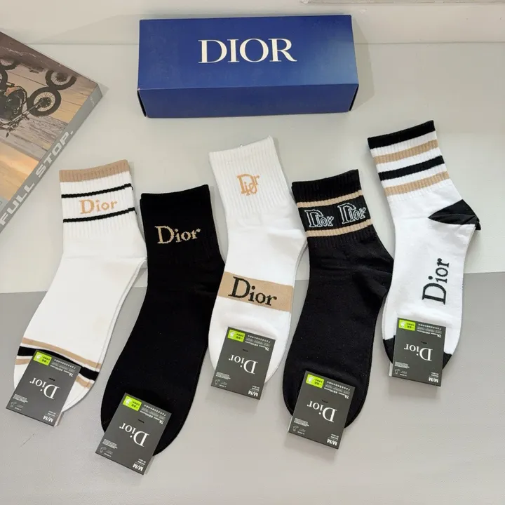 スーパーコピー ディオール 靴下