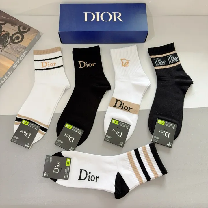 スーパーコピー ディオール 靴下