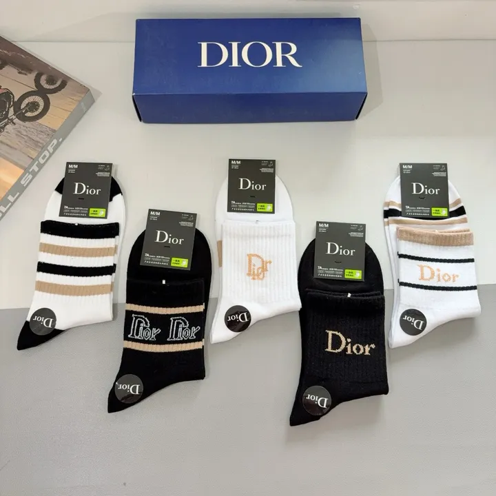 スーパーコピー ディオール 靴下