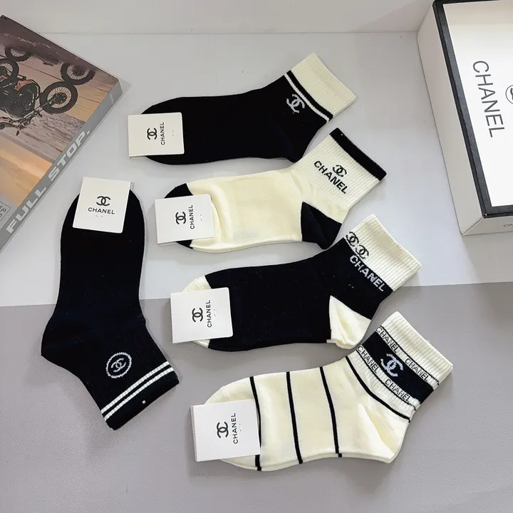 スーパーコピー シャネル 靴下