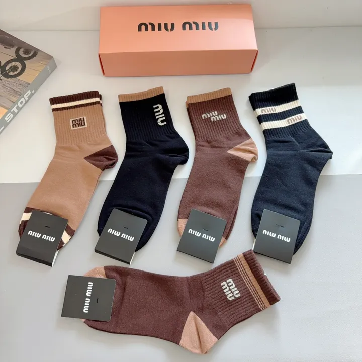 スーパーコピー ミュウミュウ 靴下