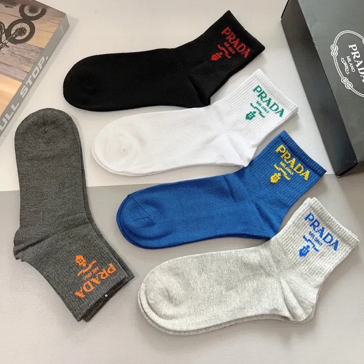 スーパーコピー プラダ 靴下