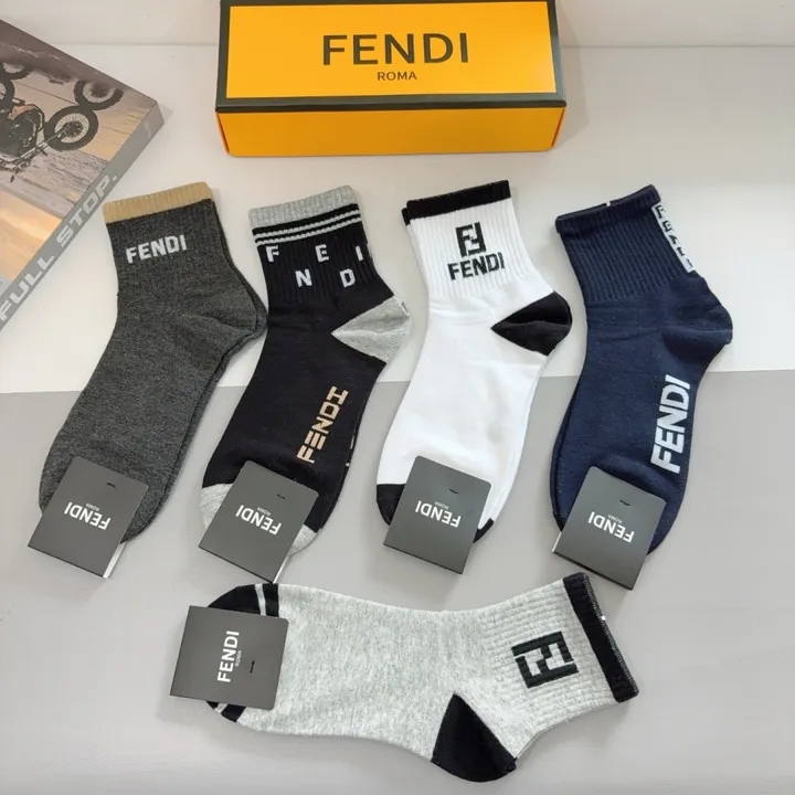 スーパーコピー フェンディ 靴下