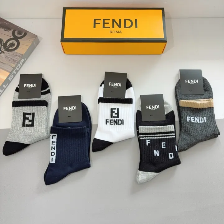 スーパーコピー フェンディ 靴下